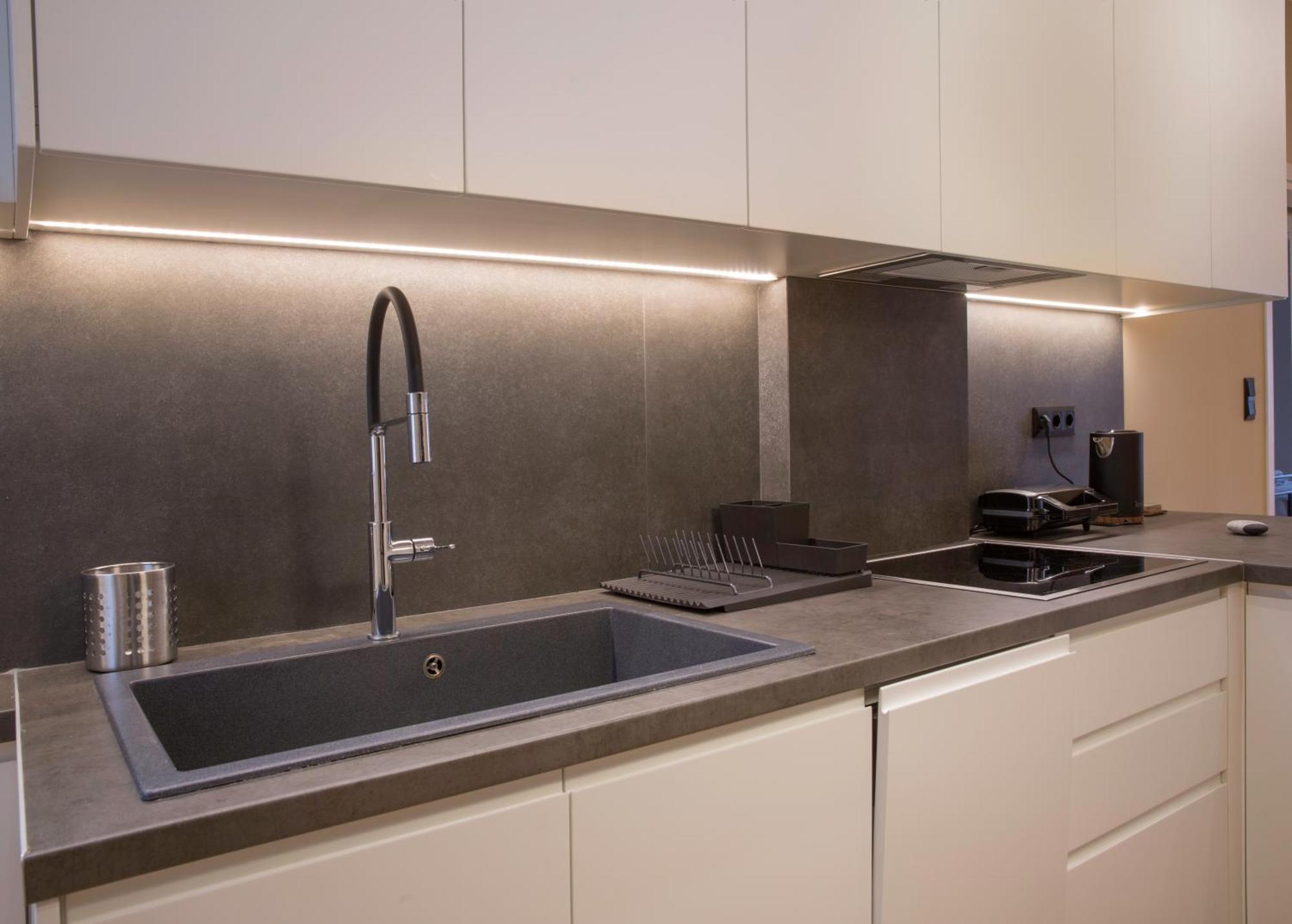 Urban Spacious Apartment Near Kallimarmaron เอเธนส์ ภายนอก รูปภาพ